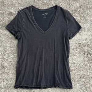 Universal Thread Dark Gray V-Neck Short Sleeve Tee
